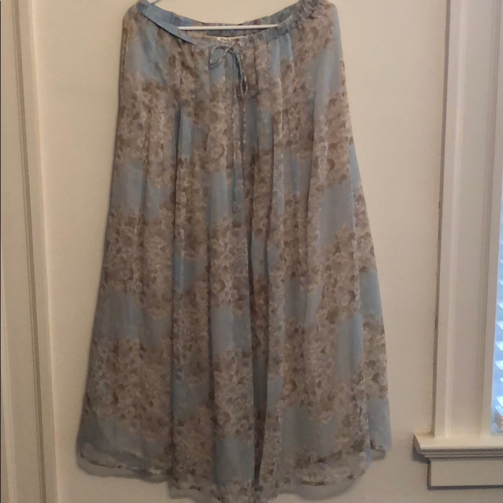 Flowy Flowered Skirt